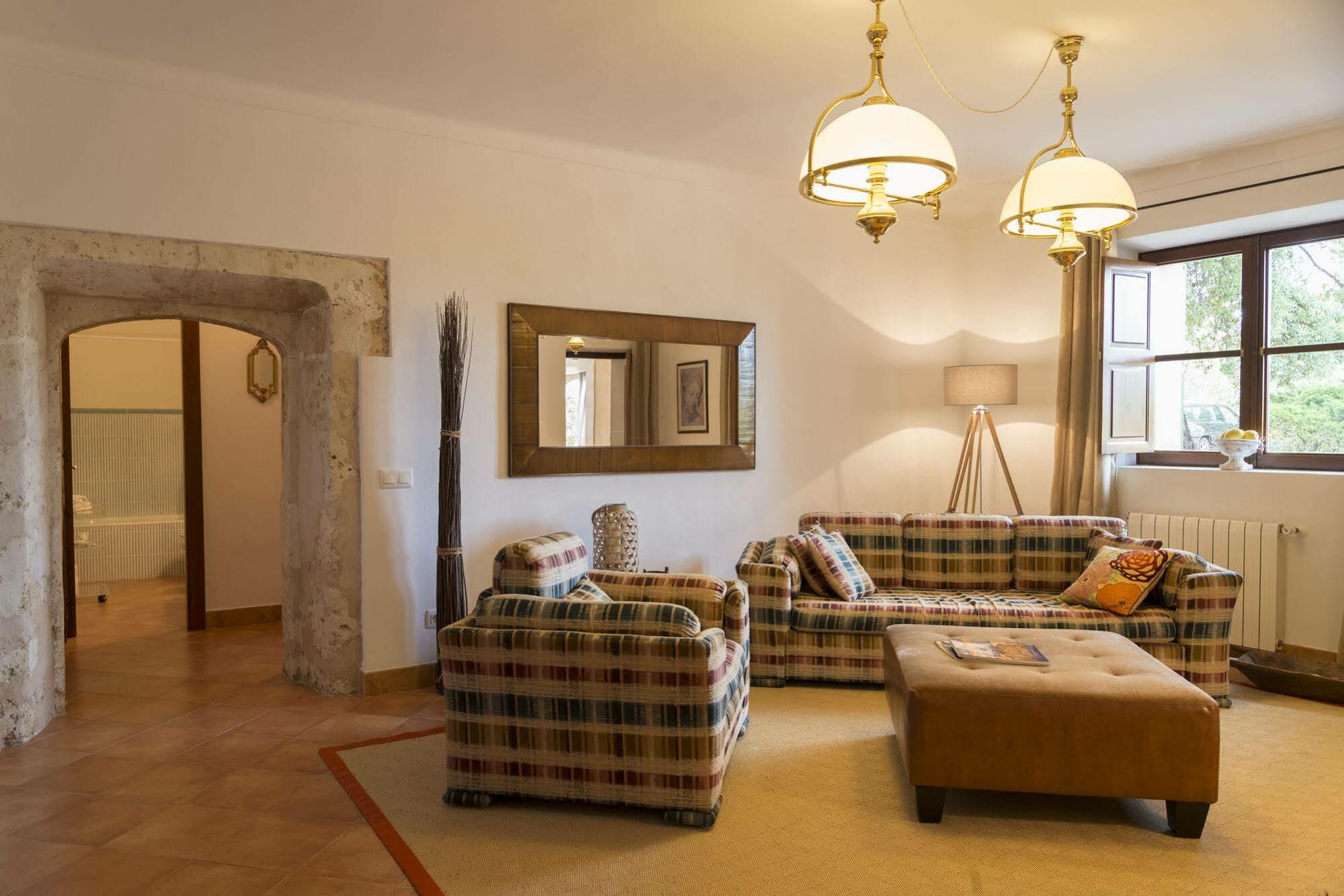 Finca Es Llobets - Adults Only El Estanyol Exterior foto